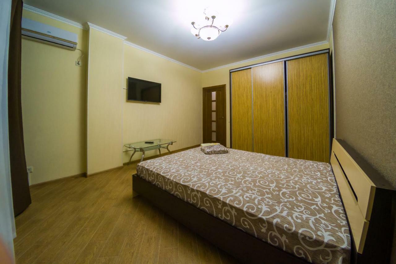 Kvartirkoff Na Bogatirskaya 6A, 2 Floor Daire Kiev Dış mekan fotoğraf